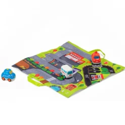 Alfombra de juegos con 3 coches