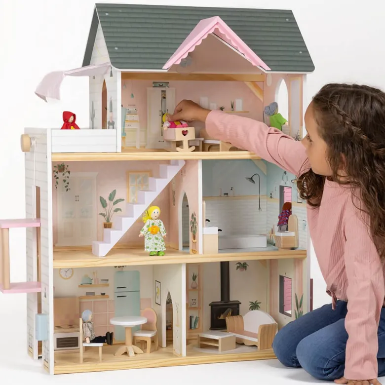 Casita de muñecas de madera con ascensor
