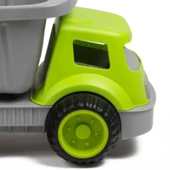 Gran camión volquete para cargar, transportar y descargar