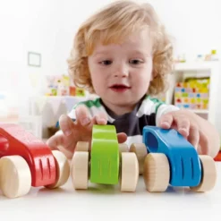 Mini coche de madera