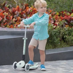 Patinete ecológico, plegable y con luces Junior – Pistacho