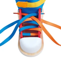 Zapatilla con cordones para atar